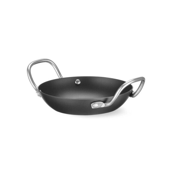 Panvica WOK ⌀164 mm | Hendi 627921 s dvomi praktickými rukoväťami, ktoré uľahčujú manipuláciu s panvicou pri podávaní jedál. 