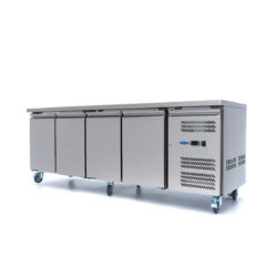 Chladiaci stôl - 553 L - 223 cm | Maxima 09400408 je profesionálny chladiaci stôl pre gastro so 4 dverami, objemom 553 l a digitálnou reguláciou teploty️.