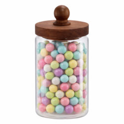 Az 1 literes üveg élelmiszertároló ideális méz, lekvárok és fűszerek tárolására. Praktikus fa fedéllel és elegáns megjelenéssel minden konyhába.