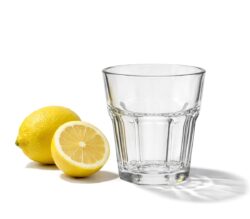 Pohár na vodu - 280 ml je štýlovou voľbou na servírovanie vody, džúsov, limonád a iných studených nápojov v gastro prevádzkach aj domácnostiach.️