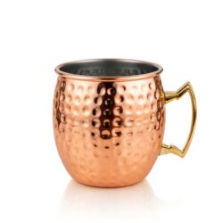 Rézszínű rozsdamentes acél Moscow Mule bögre kalapált mintázattal és 530 ml-es űrtartalommal.