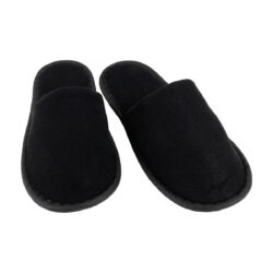 Standard papucs 28 cm zárt orral, elegáns fekete kivitelben.