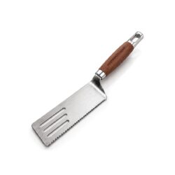 Ezüst színű rozsdamentes acél konyhai lapát Gastrokitchen barna fa nyéllel és fogazott éllel.
