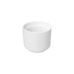 Fehér, rakásolható porcelán tojástartó pohár, 5 cm átmérőjű, 4,1 cm magas.
