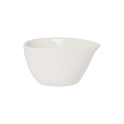Fehér porcelán tejkiöntő 60 ml-es, sima felülettel és praktikus kiöntőcsőrrel.